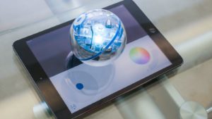 Robots intelligents : Sphero, le robot qui apprend aux enfants à coder